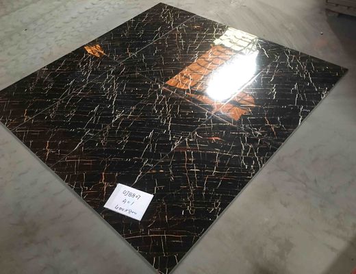 کاشی های براق لعاب دار 400x800 میلی متر ، کاشی های دیواری سفالی چینی 7،8 میلی متری 6 قطعه / CTN خط طلایی