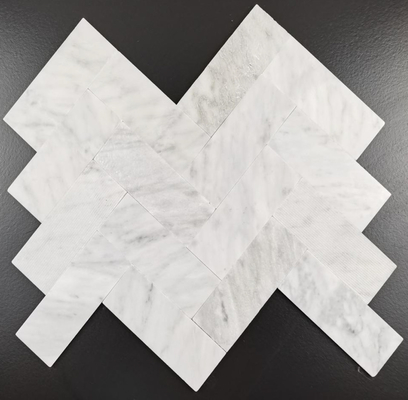 کاشی موزاییکی از سنگ طبیعی هیرینگبون 300x300 میلی متر خود چسب